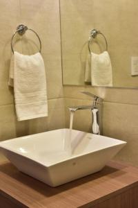Vonios kambarys apgyvendinimo įstaigoje Alamo Hotel