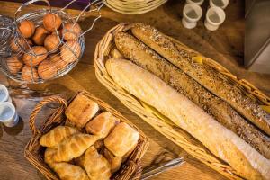 Afbeelding uit fotogalerij van Auberge Du Relais Postal in Asselborn