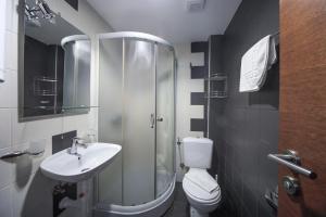 Vonios kambarys apgyvendinimo įstaigoje Vila Bjanka