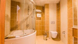 Koupelna v ubytování Yücesoy Liva Hotel Spa & Convention Center Mersin