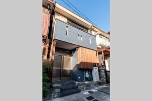 Tòa nhà nơi nhà nghỉ dưỡng tọa lạc