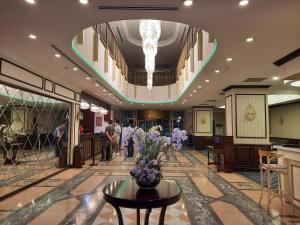 Vstupní hala nebo recepce v ubytování Plaza Hotel Diyarbakir + 37 fotografií