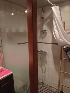 Imagen de la galería de Appartement plein pied bord de mer, en Sibiril