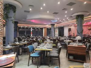 Majoituspaikan Plaza Hotel Diyarbakir ravintola tai vastaava paikka