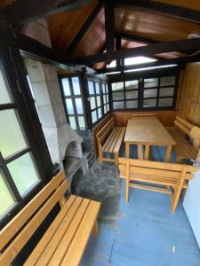 A seating area at Chalupa Leštiny