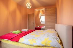 A bed or beds in a room at Apartment City View 2