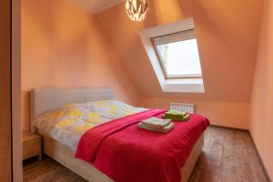 A bed or beds in a room at Apartment City View 2