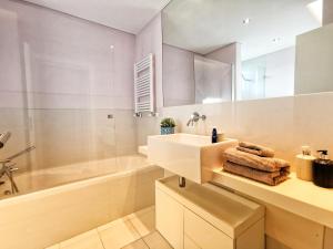 Gallery image of Bom dia Parque Nações LisboaX in Lisbon +24 photos