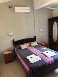 En eller flere senge i et værelse på Casa grande La Querencia + 38 billeder