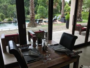 Restoran atau tempat makan lain di Lily Pond Country Lodge