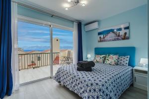 Posteľ alebo postele v izbe v ubytovaní 4bedrm RiverStylePool Best Beach Tenerife in 200m