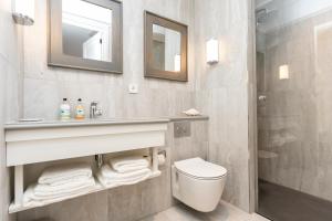Koupelna v ubytování Hampton home B&B suites