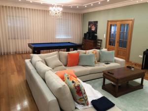 Uma rea de estar em SOLAR DA SERRA-GuestHouse