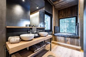 Foto dalla galleria di ALMMONTE PRÄCLARUM SUITES Design Hotel a Wagrain