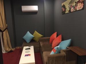 Posezení v ubytování Omar Elkhaiam Hotel