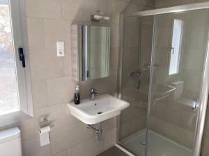 A bathroom at Casa Achaman - Contemporary style villa with outstanding views