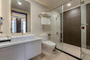Koupelna v ubytování Hotel Trí Lê