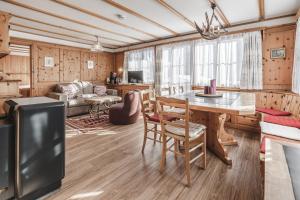 Posezení v ubytování Chalet Sunna Höckli - Pistennah und Ruhig mit Panoramablick