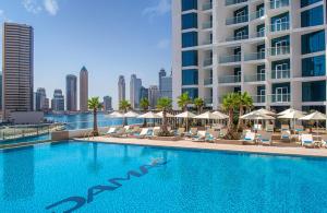 Gallery image of Luton Vacation Homes - Damac Maison Prive Studio, Canal View, Dubai - 16AB03 in Dubai