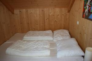 เตียงในห้องที่ My Chalet In Murau