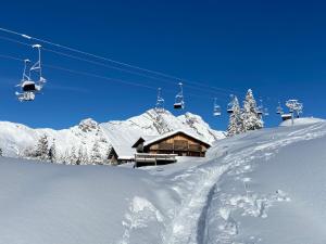 冬天的CHALET LYOBA