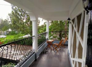 Balkón nebo terasa v ubytování Aryana Furnished Apartment
