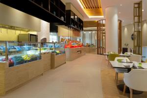 Eten bij of ergens in de buurt van het hotel

