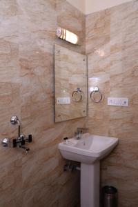 Bagno di The Ravindram Hotel