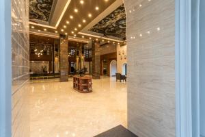 The lobby or reception area at Le Erawan Phang Nga Hotel