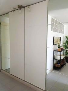 TV/trung tâm giải trí tại Charming Apartment in Tías + Pool