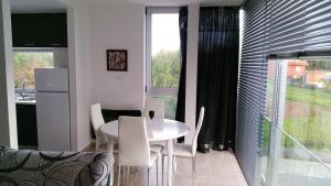 Balkón alebo terasa v ubytovaní Charming Apartment in Riveira with Private Parking