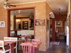 Restaurace v ubytování Aardvark Inn Pousada