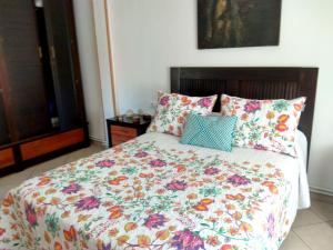 Posteľ alebo postele v izbe v ubytovaní Spacious House with Garden in Touro – Family-Friendly