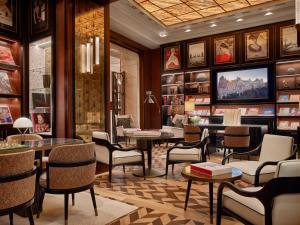 Posedenie v ubytovaní Four Seasons Hotel Gresham Palace Budapest