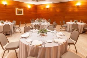 Restaurace v ubytování NH Oviedo Principado