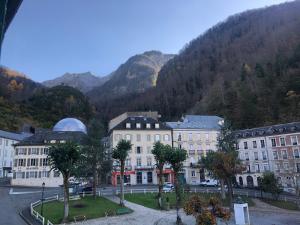オー・ボンヌにあるAppartement Joséphineの山前の一団