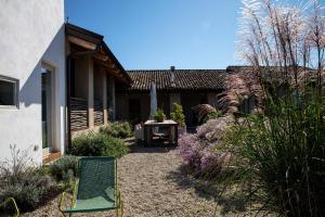 Zahrada ubytování ROSTAGNI1834: VILLA WITH 2 APTS AND POOL IN THE BAROLO REGION