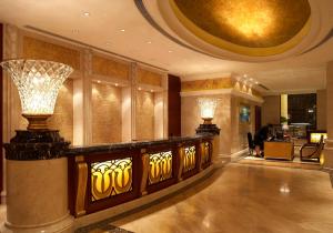 El lobby o recepción de Dynasty International Hotel Dalian