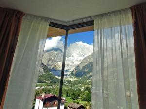 Splošen pogled na gorovje oz. razgled na gore, ki ga ponuja hotel