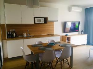 Kuchnia lub aneks kuchenny w obiekcie Apartament Diuna