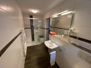 Koupelna v ubytování Gasthaus Hotel Kranz