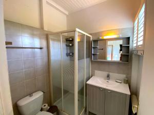 Koupelna v ubytování Villa KAYALI
