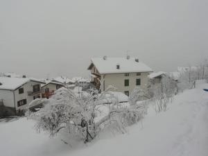 La casa alta during the winter