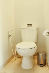 A bathroom at MD 7 Hotel Cirebon