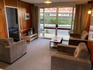 Posezení v ubytování Cumberland Motel