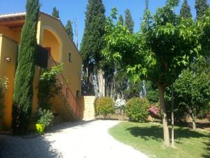 Сад в Gîte Les Vignes