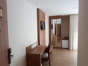 Televisyen dan/atau pusat hiburan di Vista Azul Flat Service