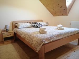 Voodi või voodid majutusasutuse Apartmani Sredojevic toas