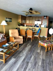 Gallery image of Sea Village 2nd floor Direct Oceanfront unit with extensive upgrades in Kailua-Kona