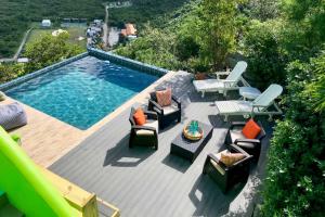 Bazén v ubytování Tortola Adventure Private Villa Ocean-View Pool nebo v jeho okolí